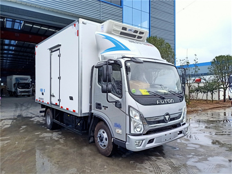 國(guó)六 福田奧鈴CTS(156馬力冷藏車)