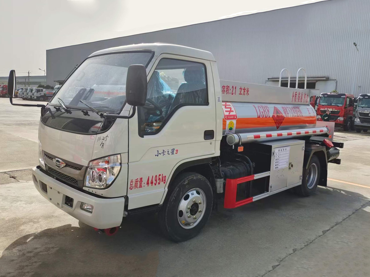 福田小卡之星2噸油罐車